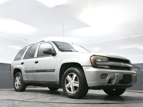 Used 2005 Chevrolet TrailBlazer LS w/ LS Preferred Equipment Group AWD/4WD image 23