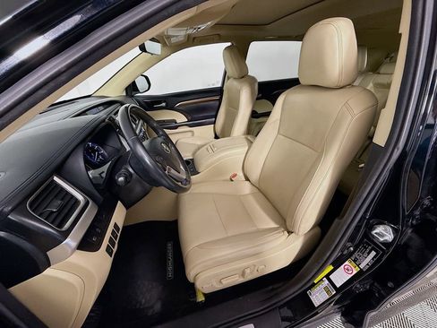 Used 2018 Toyota Highlander Limited image 22