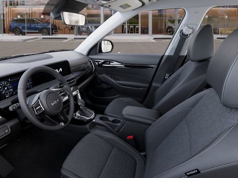 New 2025 Kia Seltos X-Line image 17