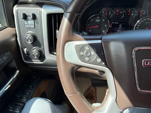 Used 2015 GMC Sierra 1500 SLT w/ SLT Preferred Package AWD/4WD image 23