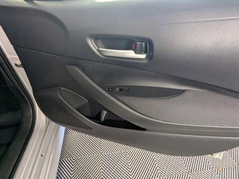 Used 2020 Toyota Corolla LE image 33