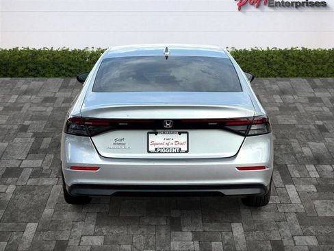 Used 2024 Honda Accord EX image 10