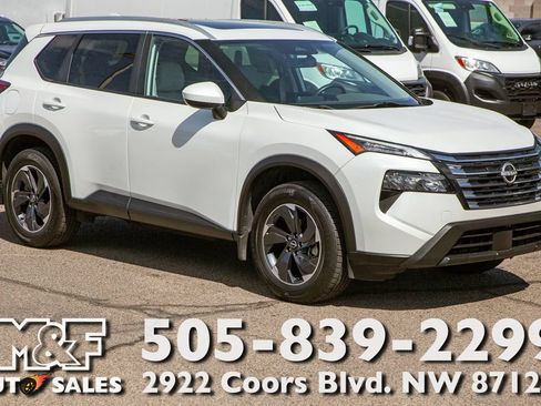 Used 2024 Nissan Rogue SV w/ SV Premium Package AWD/4WD image 1