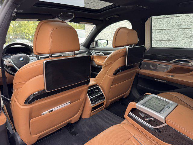 Used 2017 BMW 740i RWD image 31
