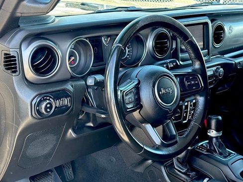 Used 2022 Jeep Gladiator Sport image 28