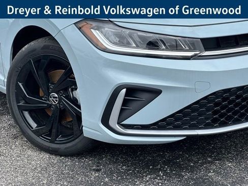 New 2026 Volkswagen Jetta SE image 10