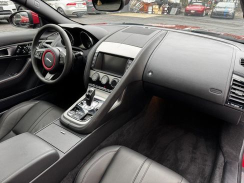 Used 2016 Jaguar F-TYPE Coupe image 31