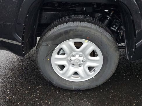 New 2026 Toyota Tundra SR image 5