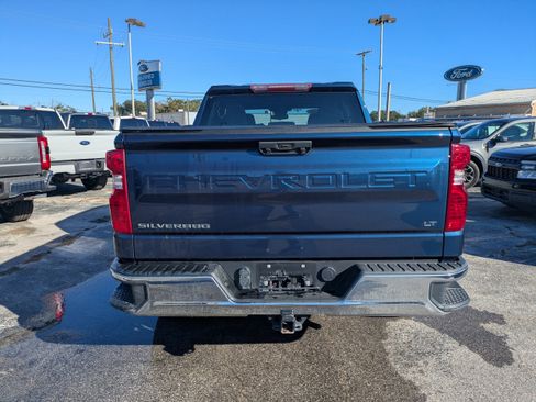Used 2022 Chevrolet Silverado 1500 LT RWD image 4