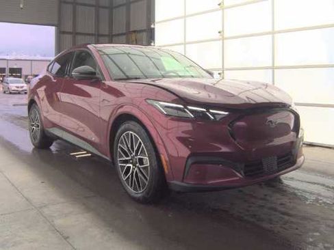 Used 2025 Ford Mustang Mach-E Premium image 2