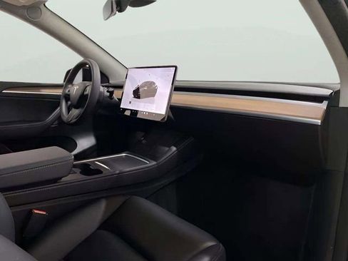 Used 2023 Tesla Model Y Performance image 71