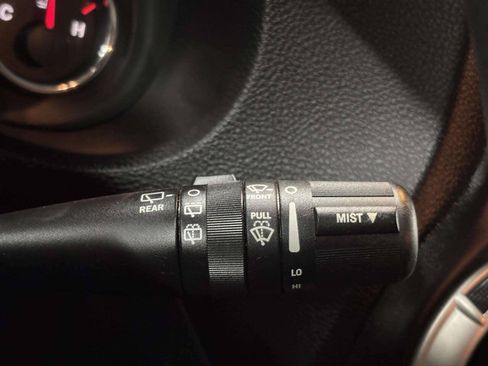 Used 2016 Jeep Wrangler Unlimited Sahara w/ Connectivity Group AWD/4WD image 29
