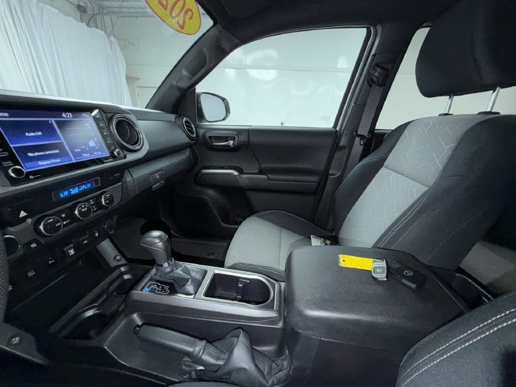 Certified 2022 Toyota Tacoma TRD Sport w/ Technology Package AWD/4WD image 23