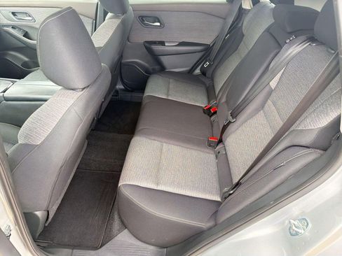 Used 2023 Nissan Rogue SV image 15