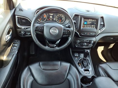 Used 2021 Jeep Cherokee Latitude Plus AWD/4WD image 21