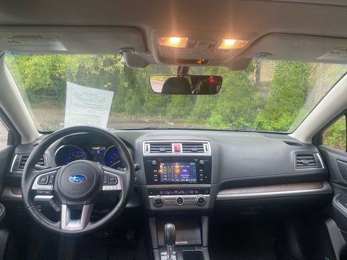 Used 2017 Subaru Outback 3.6R Limited AWD/4WD image 21