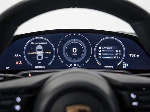 Certified 2022 Porsche Taycan GTS image 17