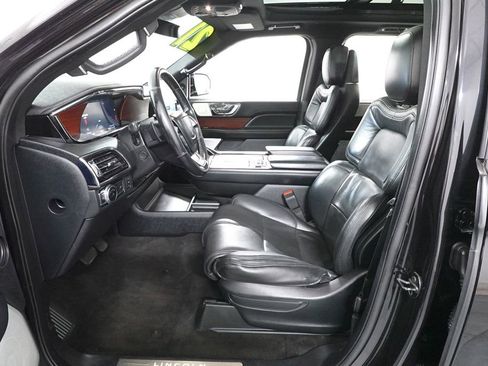 Used 2021 Lincoln Navigator L Reserve image 10