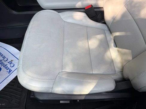 Used 2025 Ford Expedition Platinum AWD/4WD image 21
