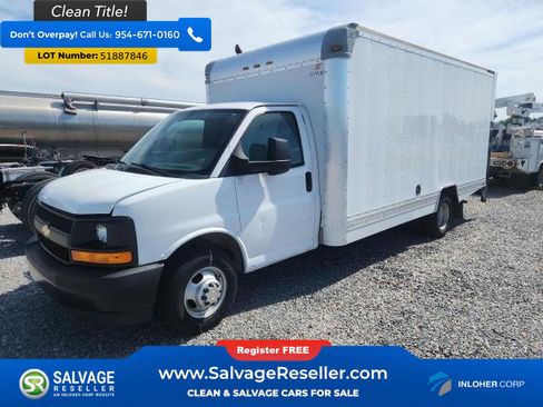 Used 2017 Chevrolet Express 3500 Extended RWD image 1