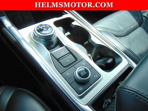 Used 2020 Ford Explorer Platinum w/ Premium Technology Package AWD/4WD image 25