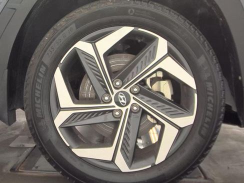 Used 2023 Hyundai Tucson Limited AWD/4WD image 9