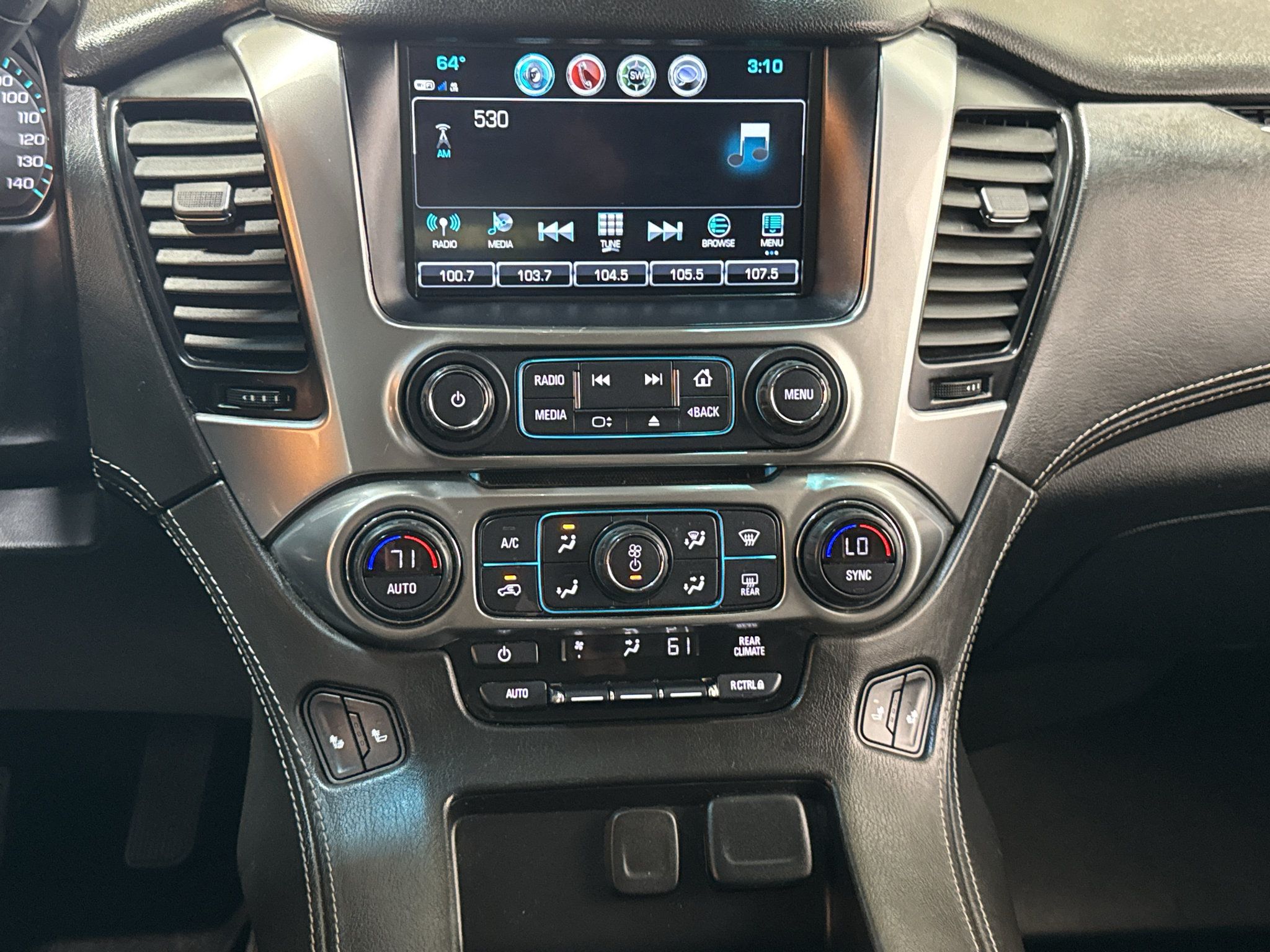 Used 2020 Chevrolet Suburban LT AWD/4WD image 29