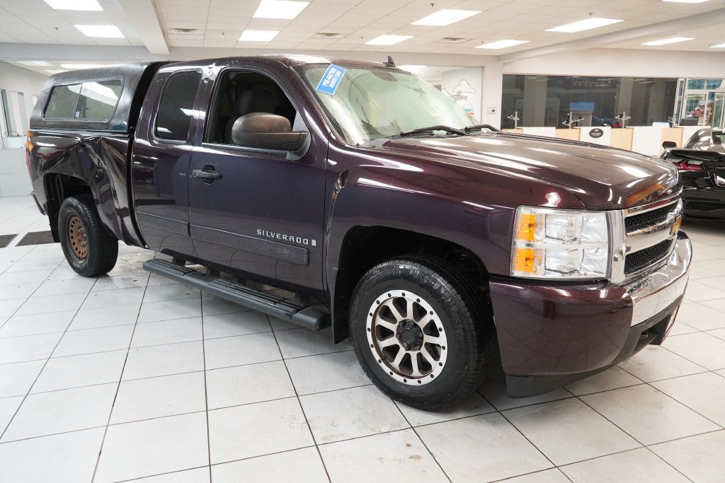 Used 2008 Chevrolet Silverado 1500 LT w/ Power Pack Plus RWD image 13