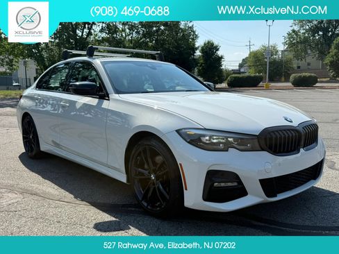 Used 2022 BMW 330i xDrive Sedan w/ M Sport Package AWD/4WD image 5