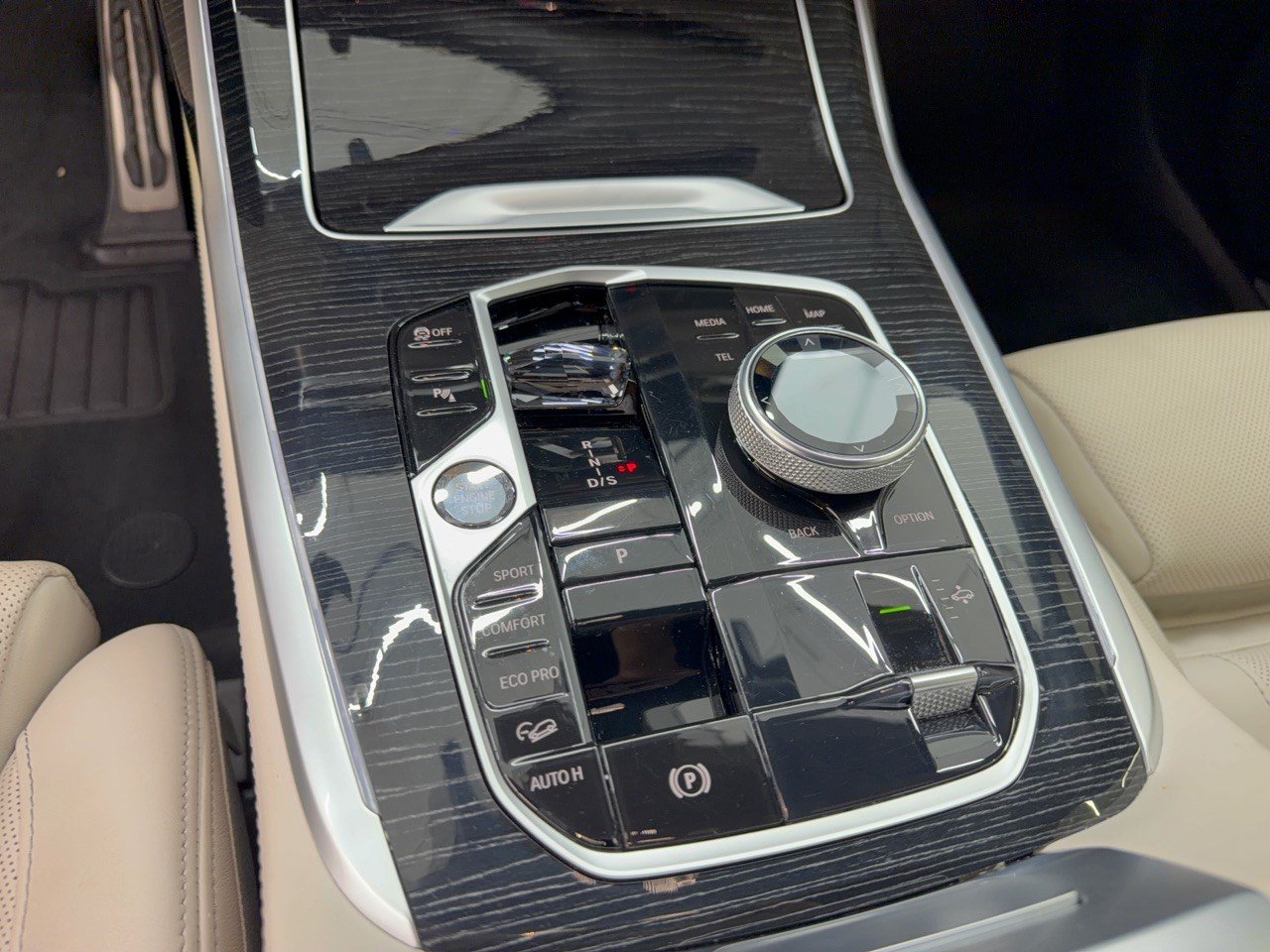 Certified 2024 BMW X7 xDrive40i w/ Executive Package AWD/4WD image 22