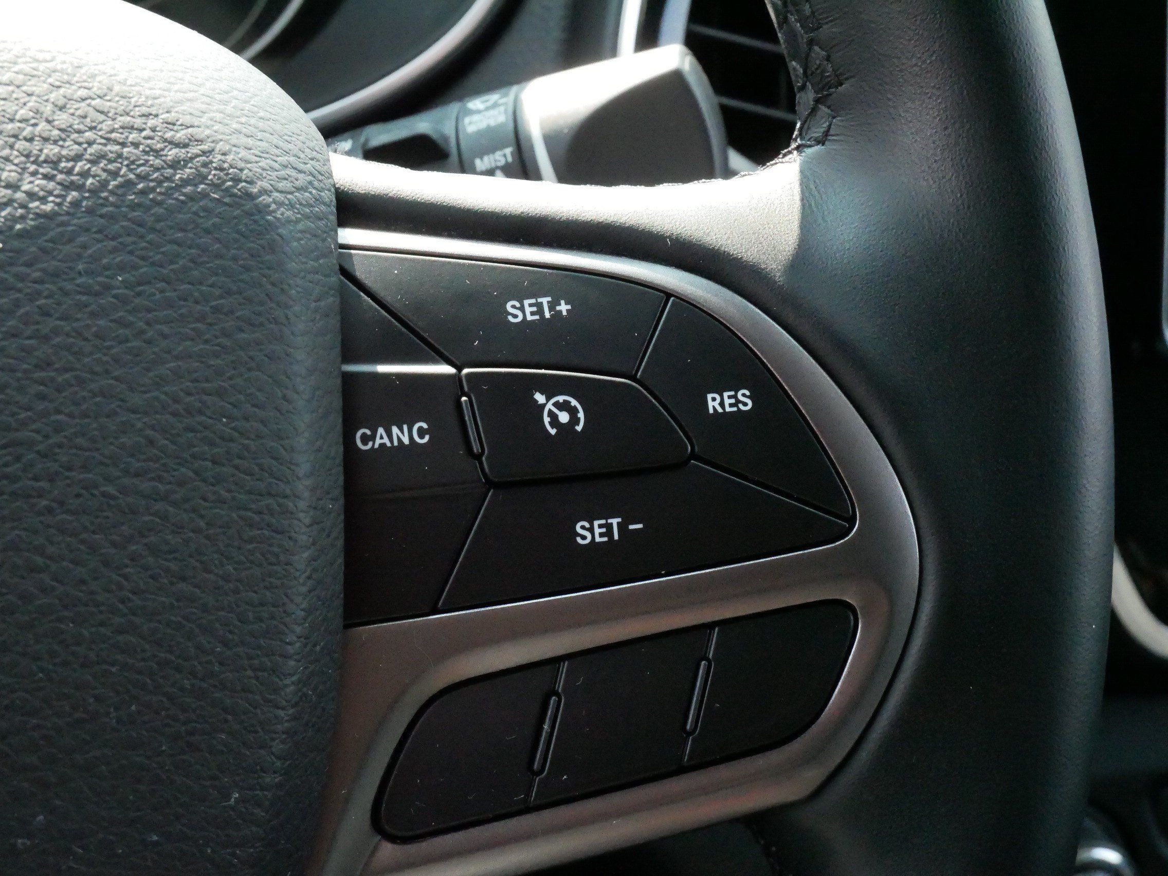 Used 2020 Jeep Cherokee Limited AWD/4WD image 26