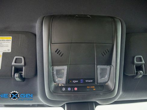 Used 2022 Chevrolet Equinox RS w/ LPO, Floor Liner Package FWD image 22