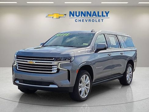 Certified 2022 Chevrolet Suburban High Country AWD/4WD image 1
