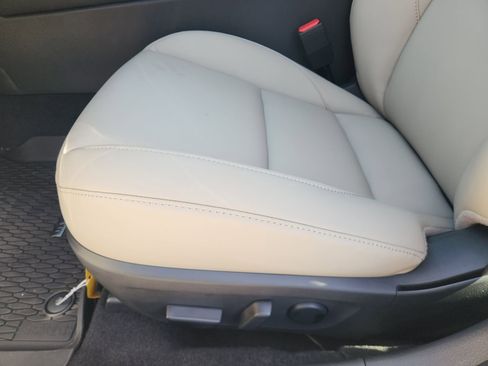 New 2025 MAZDA MAZDA3 s FWD image 22