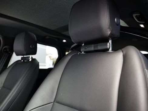 New 2026 Land Rover Range Rover Velar Dynamic SE image 26