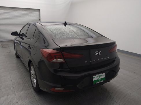 Used 2019 Hyundai Elantra SEL image 6