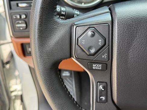 Used 2021 Toyota Sequoia Platinum AWD/4WD image 16