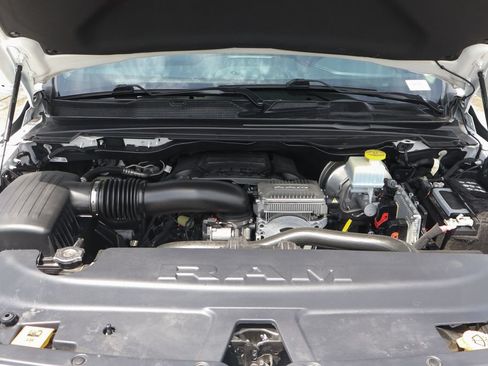 Used 2021 RAM 1500 Laramie AWD/4WD image 12