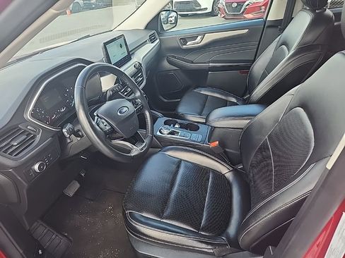 Used 2022 Ford Escape SEL image 11