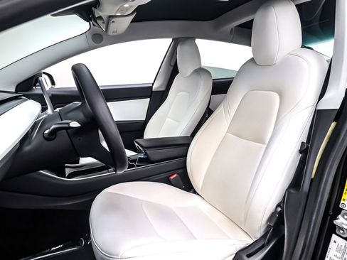 Used 2020 Tesla Model 3 Standard Range Plus image 16