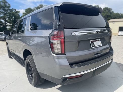 Used 2021 Chevrolet Suburban LS AWD/4WD image 7