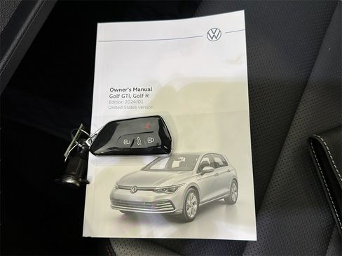 Used 2024 Volkswagen GTI SE w/ SE Leather Seats Package image 28