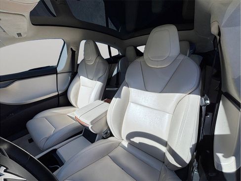 Used 2018 Tesla Model S 100D image 19