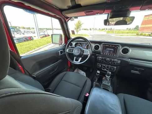 Used 2020 Jeep Wrangler Unlimited Sahara w/ Dual Top Group AWD/4WD image 51