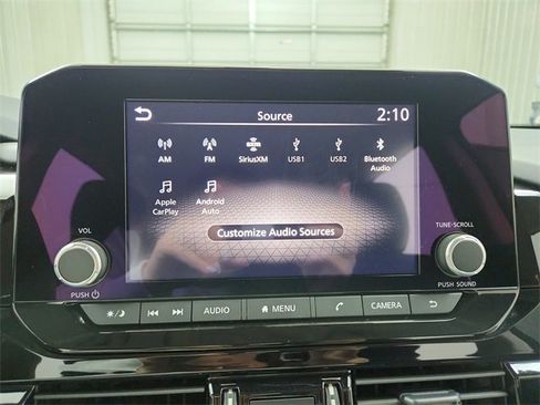 Used 2024 Nissan Pathfinder SV image 26