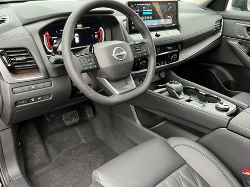 New 2026 Nissan Rogue Platinum AWD/4WD image 16