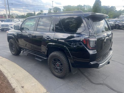 Used 2024 Toyota 4Runner TRD Off-Road Premium w/ Moonroof Package AWD/4WD image 10