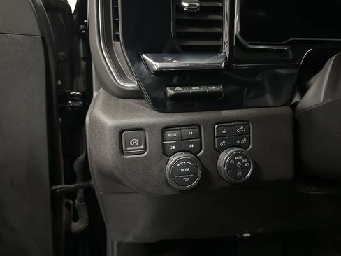 Used 2024 Chevrolet Silverado 1500 LTZ w/ Technology Package image 35