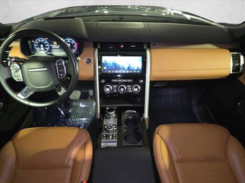 Certified 2018 Land Rover Discovery HSE Luxury AWD/4WD image 9