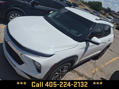Used 2026 Chevrolet TrailBlazer LT w/ Driver Confidence Package FWD image 3